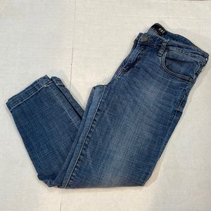 Kut from kloth crop Lauren straight leg size 2